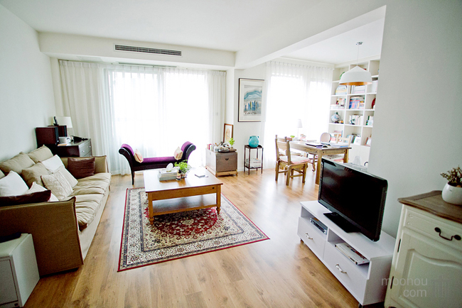 简约风格三室一厅公寓30平米客厅地毯装饰效果图