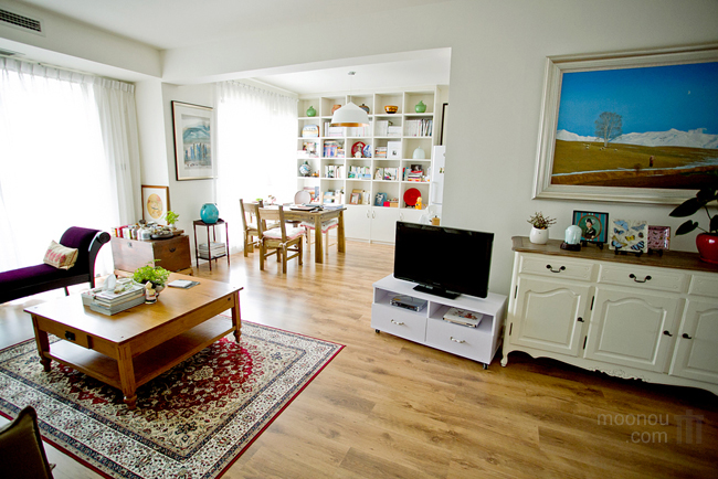 英式风格公寓客厅实木家具软装效果图