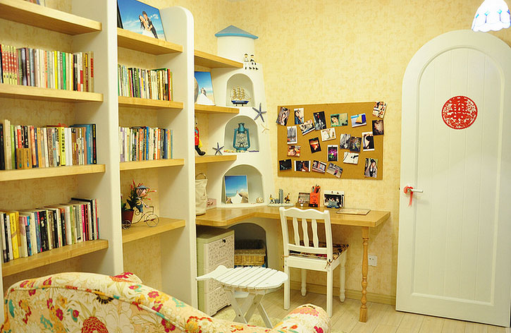 现代韩式风格三室两厅书房橱柜装潢效果图