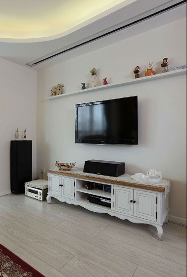 米兰风格三室一厅20平米客厅电视柜效果图