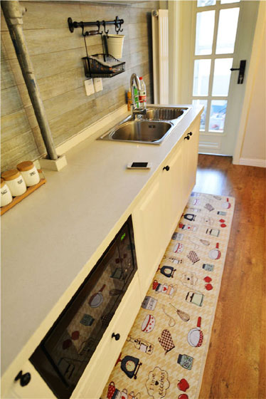 简欧风格公寓厨房软装搭配效果图