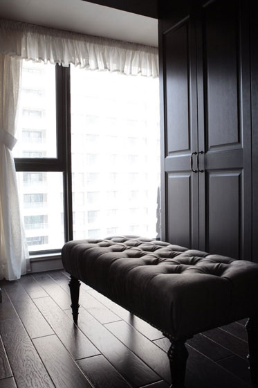 欧式风格两室一厅公寓20平卧室床脚凳效果图