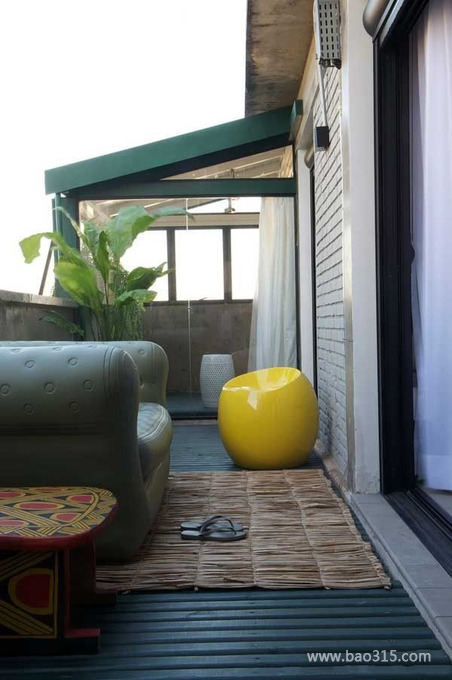 100平东南亚风格二居室阳台装修效果图