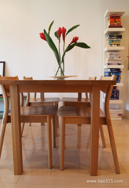 木制餐桌装饰效果图
