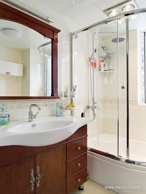 美式古典风格二居室卫生间装修效果图