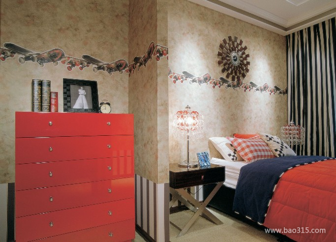 100㎡二居室英伦风格卧室背景墙装修效果图-英伦风格床头灯图片