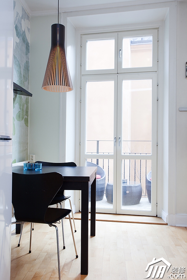 瑞典北欧式小居室 彩色活力温馨窝 温馨,欧式风格,公寓装修,彩色装修,富裕型装修,餐厅,灯具