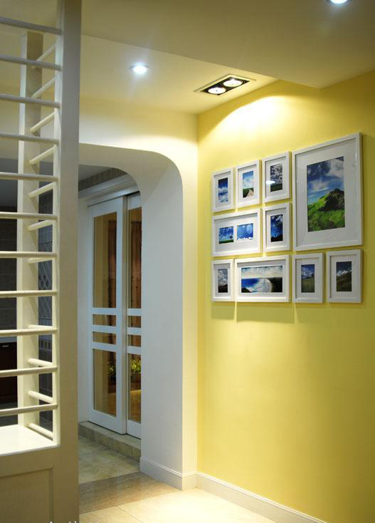 三室两厅地中海风格30平米客厅照片墙软装效果图