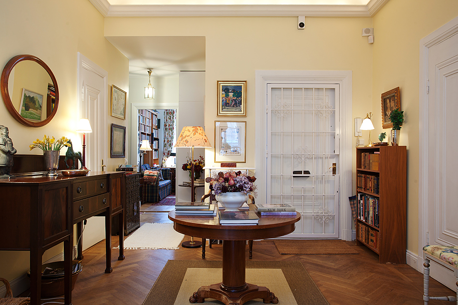 欧式古典风格三室两厅书房实木家具效果图