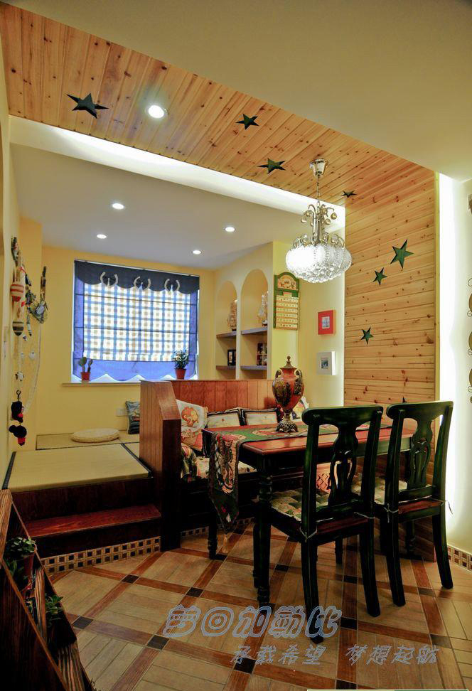 三室一厅清新东南亚风格实木墙面效果图