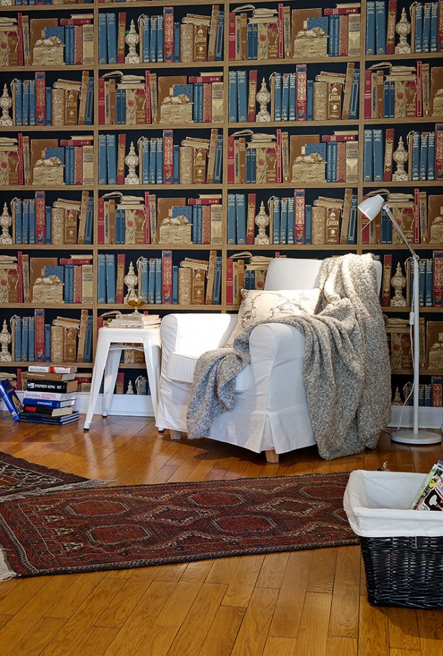 如果没有那么大的书架，书是不是已经堆满了整个房间呢。那么多的书就这么摆满了整面墙，进入书房的第一个感觉是不是很有充实感呢。