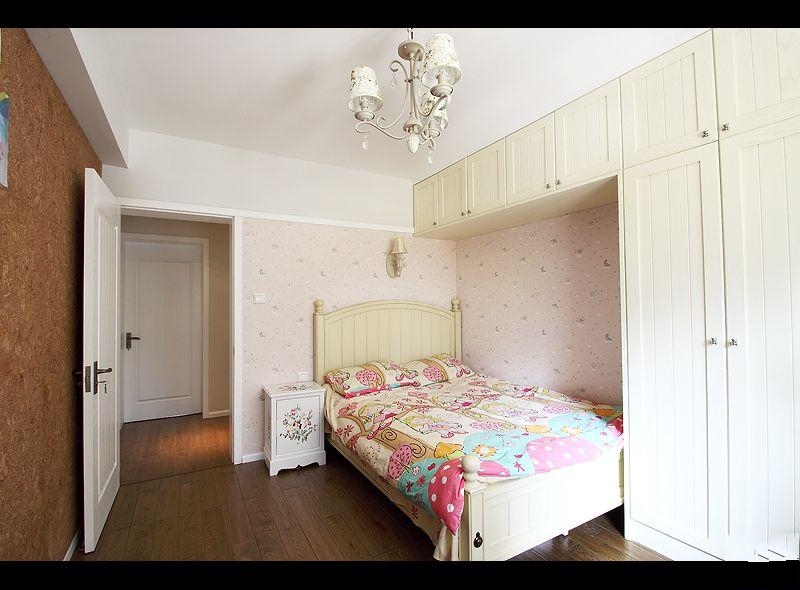 欧式风格三室一厅20平米卧室整体衣柜效果图