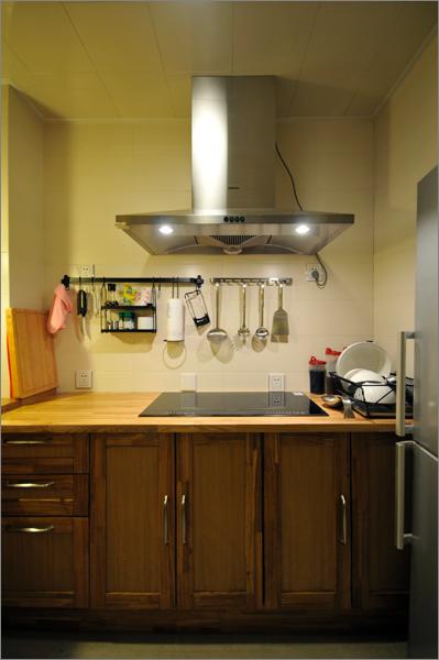 两室两厅美式风格厨房橱柜装潢效果图