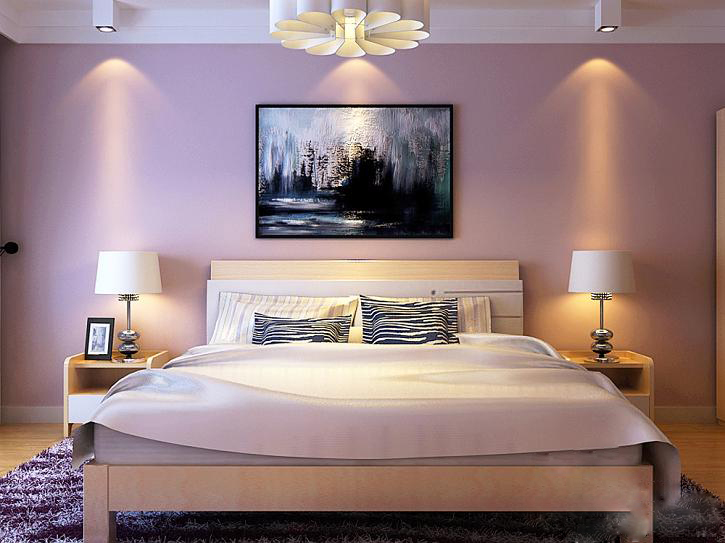 卧室墙壁的装饰画给浪漫而甜蜜的卧室增加了一点神秘感。