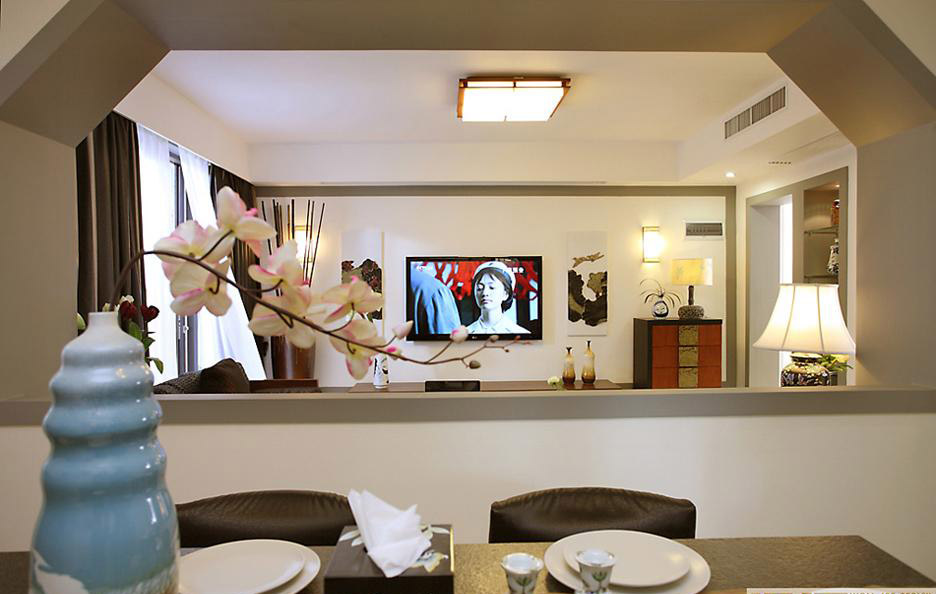 中式淳朴复式别墅客厅餐厅隔断装修效果图