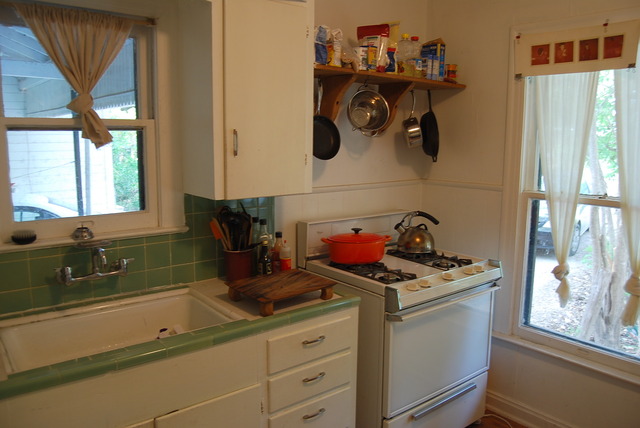 欧式古朴原木一居室厨房装修效果图