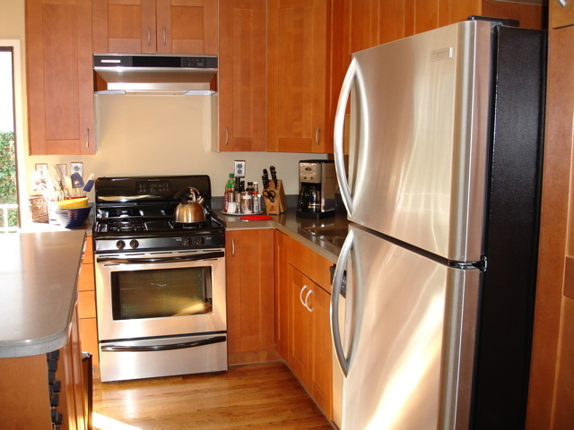 loft单身公寓简约厨房橱柜装修效果图