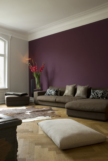 现代风格四室一厅客厅紫色墙壁效果图