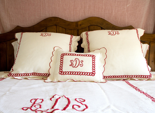 法式古典卧室床品软装搭配效果图