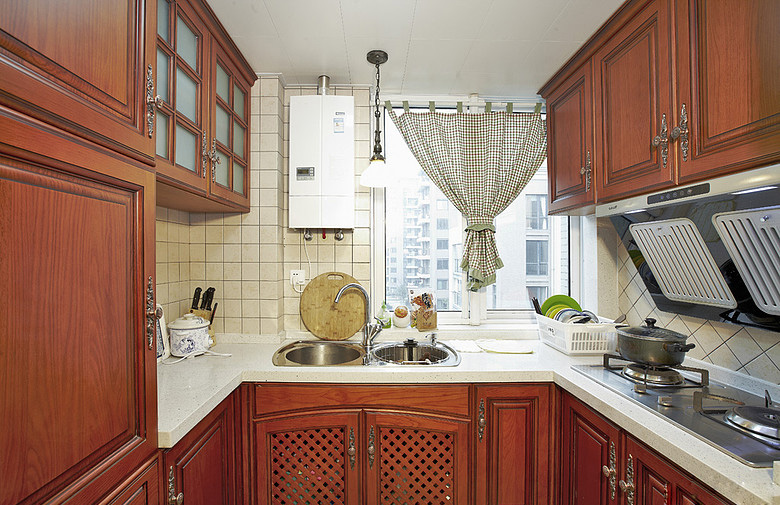 美式乡村风格别墅5平米厨房整体橱柜软装效果图