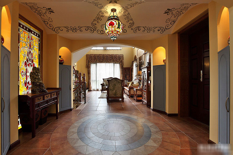 古典欧式风格豪华型别墅走廊装修效果图