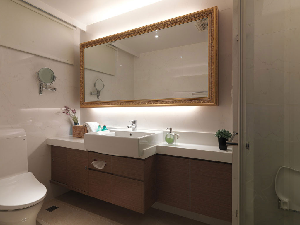 卫浴空间具有饭店的舒适质感。
