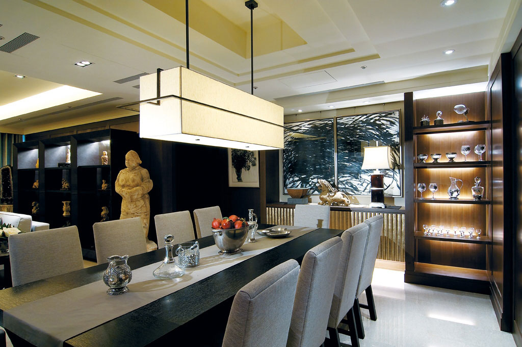 简约素雅的餐厅设计，使人尽享安静而悠閒的用餐气氛。
