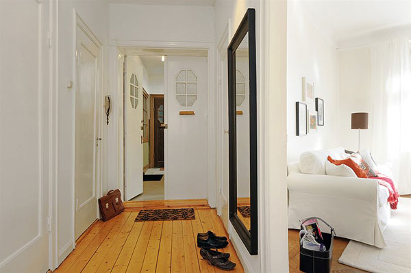 壁纸控的家 色彩点缀白色两居 二居室装修,经济型装修,宜家风格,门厅,玄关