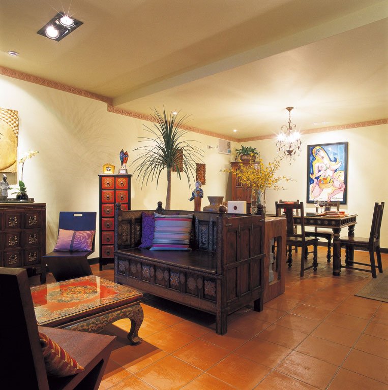 休憩区与客厅之间以餐厅作為两者的空间接续因子，强调朴实之美。
