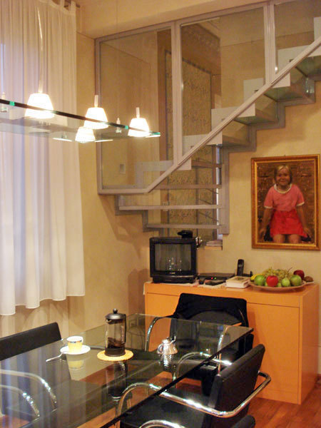 美式风格公寓客厅创意楼梯装修效果图