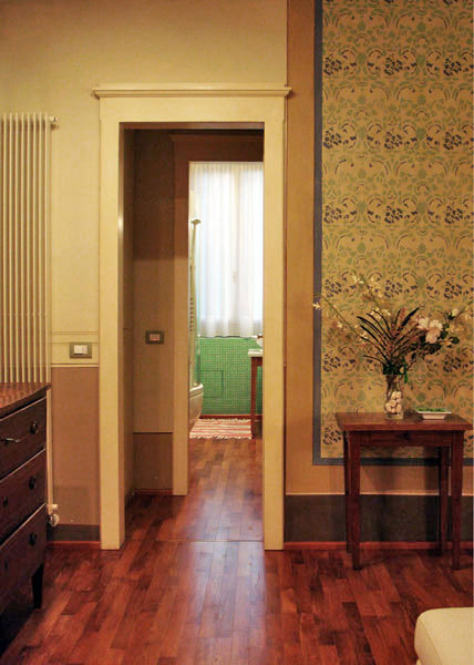米兰乡村风格两室两厅20平米客厅华丽壁纸装潢效果图