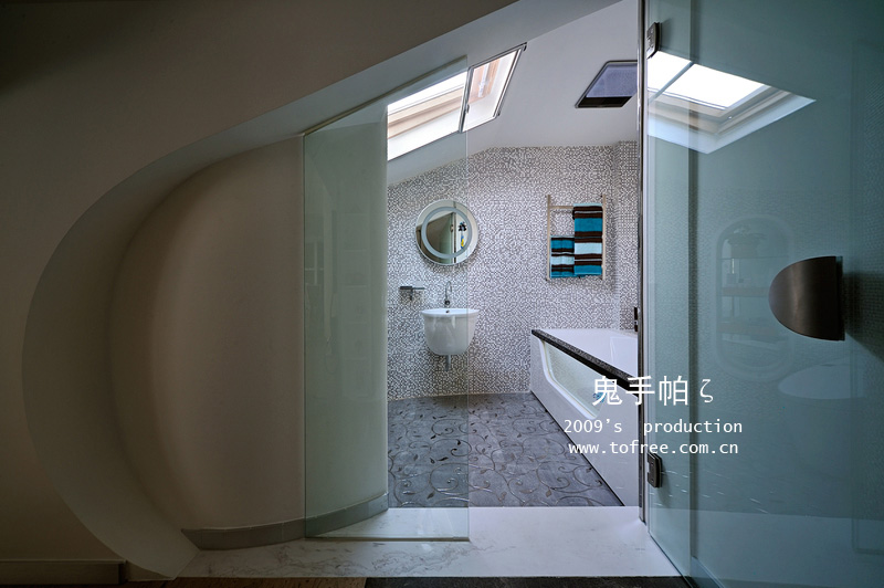 后现代风格三室一厅10平米卫生间石材地面装潢效果图