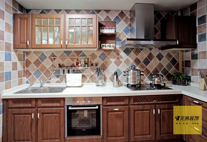 110平典雅美式乡村风格三居室厨房橱柜装修效果图