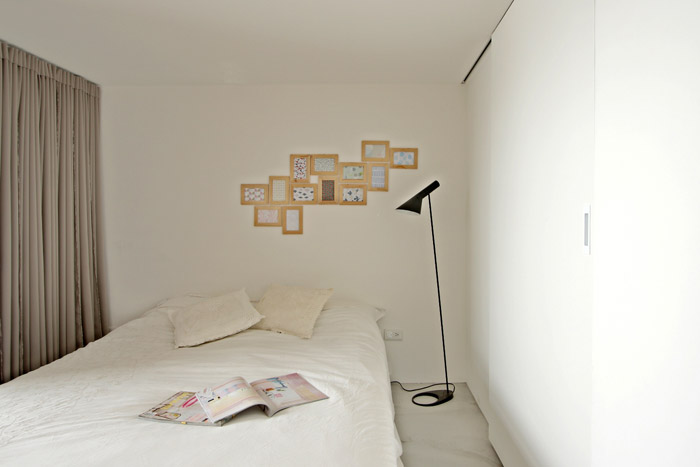 日式简约风格一室一厅卧室背景墙装饰画效果图