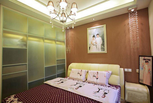 现代简约风格两室一厅10平米卧室水晶灯软装效果图