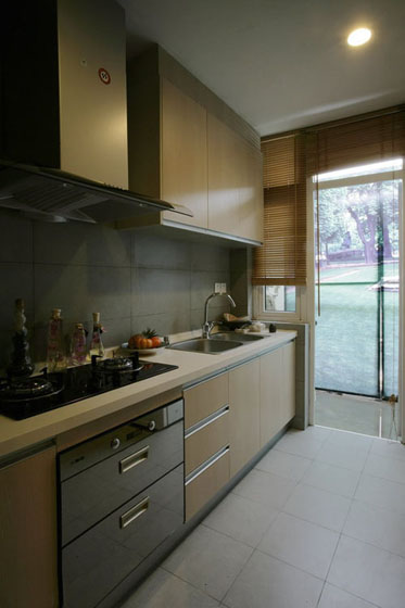 110平现代简约二居室厨房橱柜装修效果图