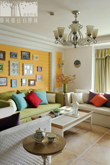 混搭风格三室两厅40平米客厅柠檬黄墙面装修设计效果图