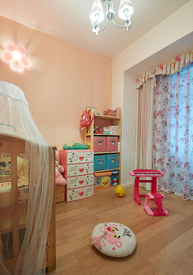 温馨美式实木风可爱婴儿房装修效果图