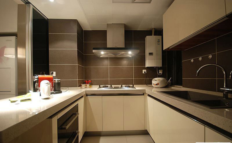 90平现代风二居室厨房瓷砖装修效果图