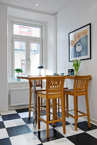 白色简约北欧风公寓餐厅实木餐桌装修效果图