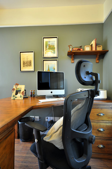 美式风格大户型公寓20平米书房实木桌椅软装效果图
