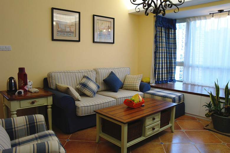 地中海二居室客厅沙发背景墙装修效果图