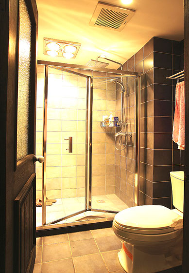 130平美式四居室客卫淋浴房装修效果图