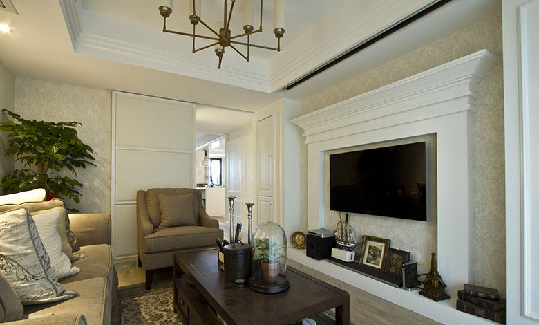 客厅，处处显露着美式的元素，淳朴且风情。
