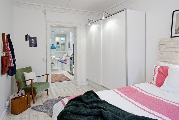 简欧风格两室两厅公寓20平卧室白色衣柜软装效果图