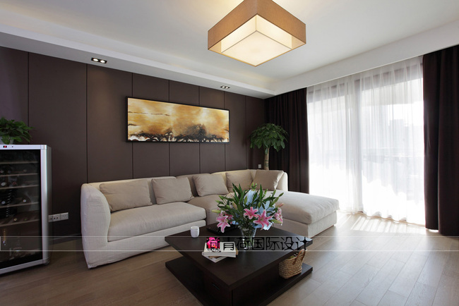 现代简约风格三室一厅客厅方形吊灯软装效果图