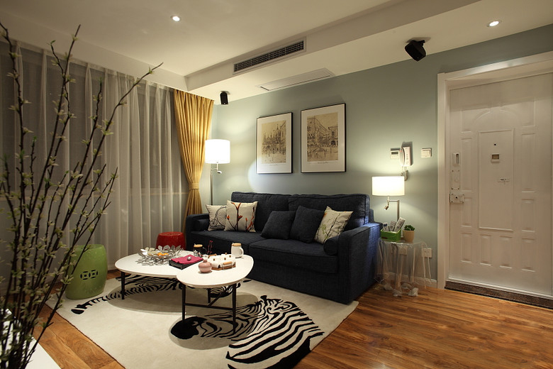 美式风格两室两厅20平米客厅实木地板装潢效果图