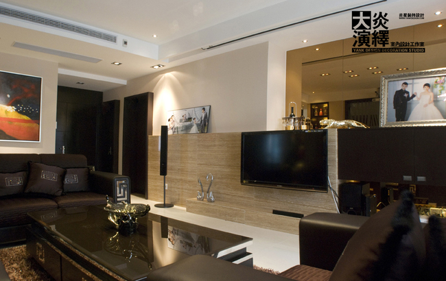 新古典美式混搭三居客厅电视背景墙装修效果图