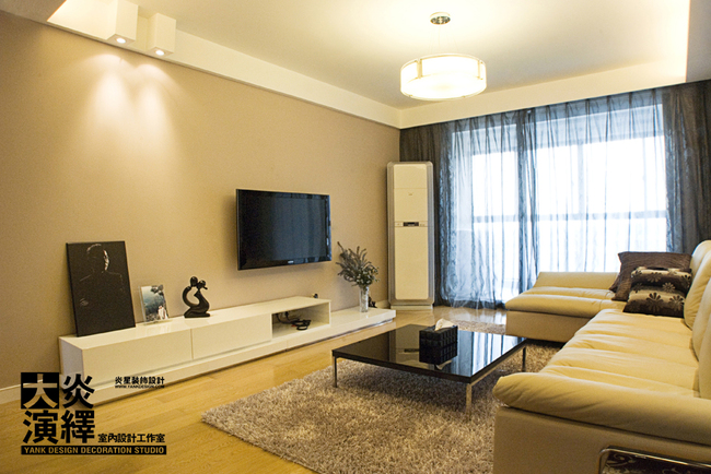 现代风格两室一厅小户型象牙色沙发软装效果图