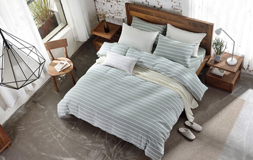 温馨简约的卧室装修 营造最舒适的睡眠空间